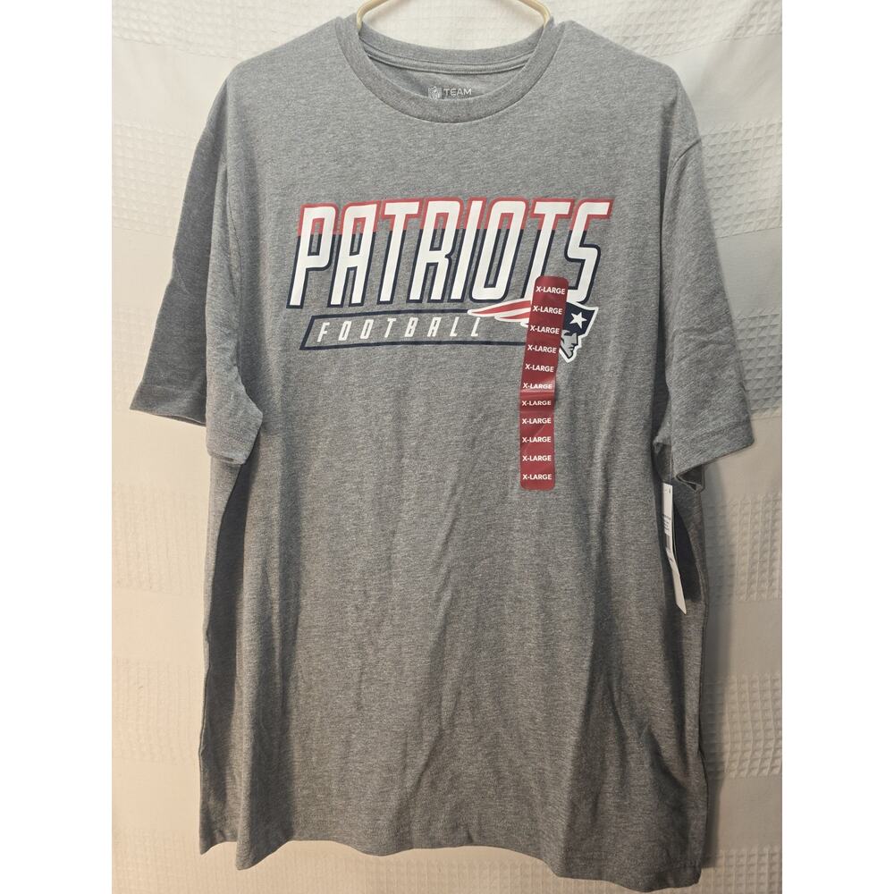 NFL Apparel Offical New England Patriots Tshirt Mens Size XL Gray Graphic